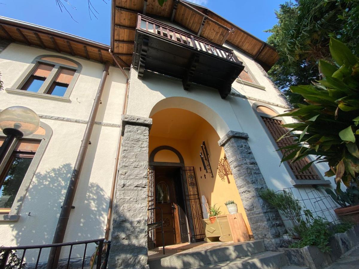 Suitecastlelakeview 1 Bellano Exterior photo